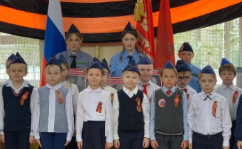 Юные ленинградцы встретили День Победы в праздничной атмосфере