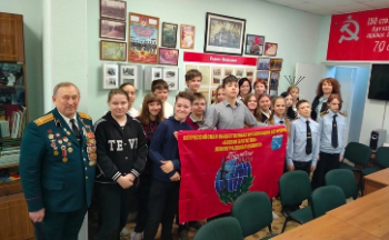 Школьникам Ленобласти рассказали о героизме на «Уроках мужества»