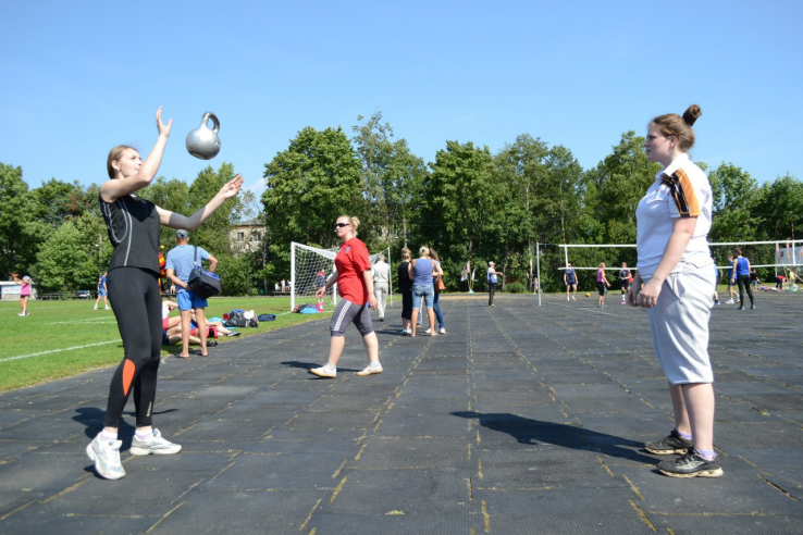 Спорт ленобласть. Массовые мероприятия в Ленинградской области. День физкультурника в Тихвине фото. Комитет по спорту Лодейнопольского района.