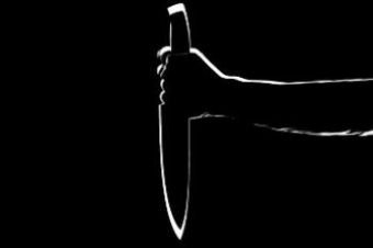 В Оредеже мужчина изрезал ножом оппонента и ранил еще двух человек