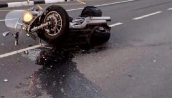 Два человека на мотоцикле погибли в аварии у Холоповиц