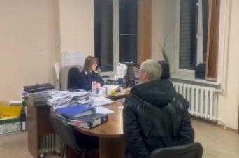 В Киришах мужчина до смерти избил супругу кулаками и черенком от швабры