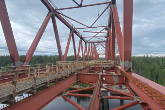 Мост-гигант соединился над Свирью