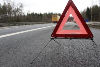 Водитель кроссовера насмерть сбил пенсионера в деревне Псоедь