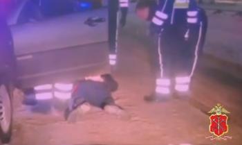 Нетрезвый, «бесправный» и непослушный: в Тихвине после погони со стрельбой задержали 24-летнего лихача