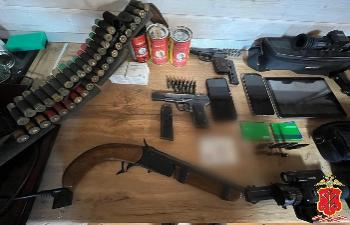 В Старой Ладоге нашли тайник с оружием и боеприпасами