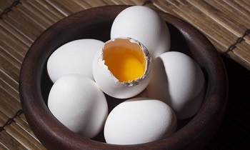 Цены на «лишние» куриные яйца снизились