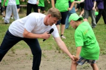 Зарядка с чемпионом в «Лесных зорях»