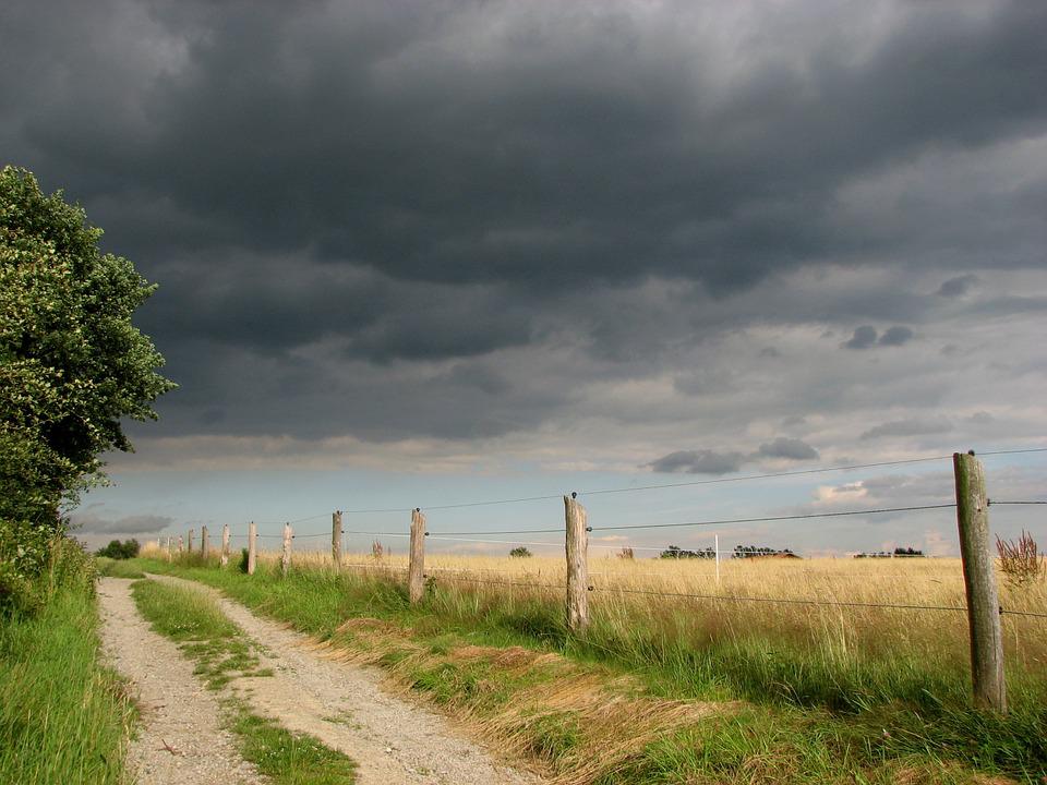 слоисто дождевые облака pixabay.jpg