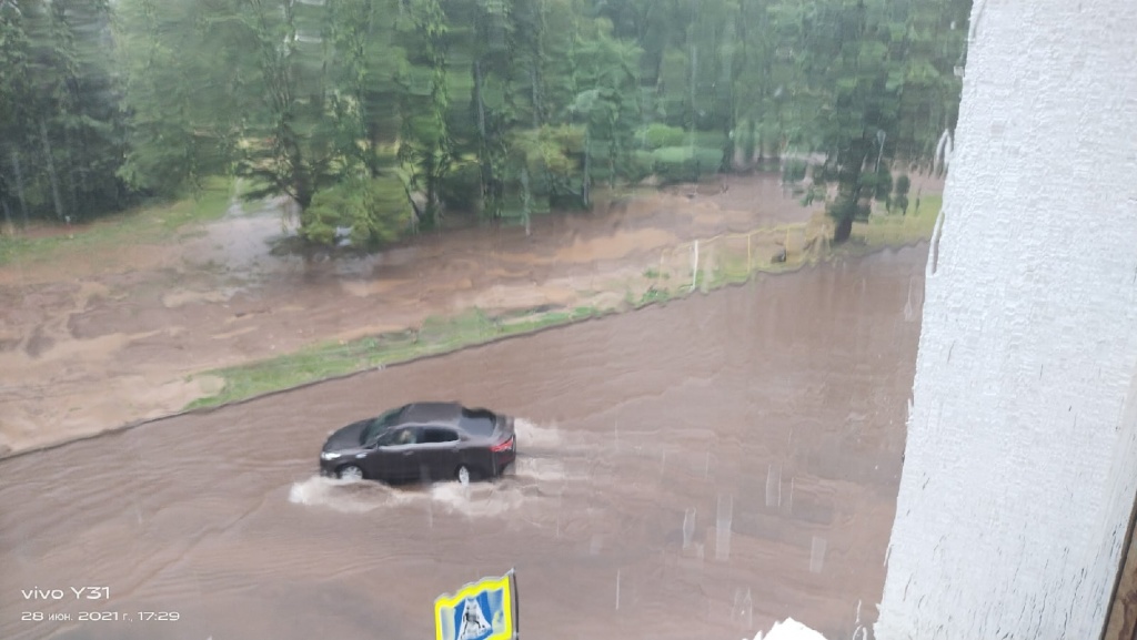 потоп июнь 21 Бокситогорск фото Владислав Каубик.jpg